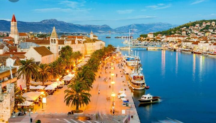 Apartment Beljan Trogir Buitenkant foto